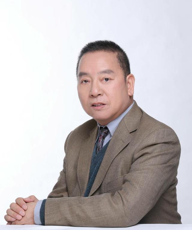 平新喬