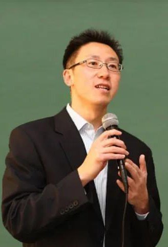 何怡宏